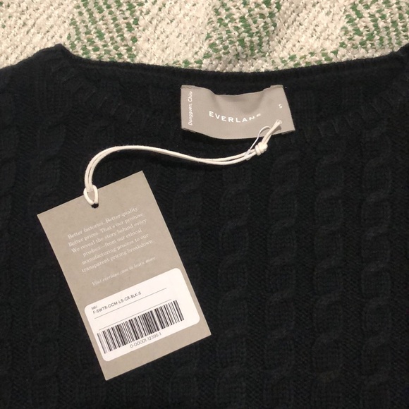 EVERLANE MERINO WOOL COTTON CABLE KNIT SWEATER - Picture 6 of 8